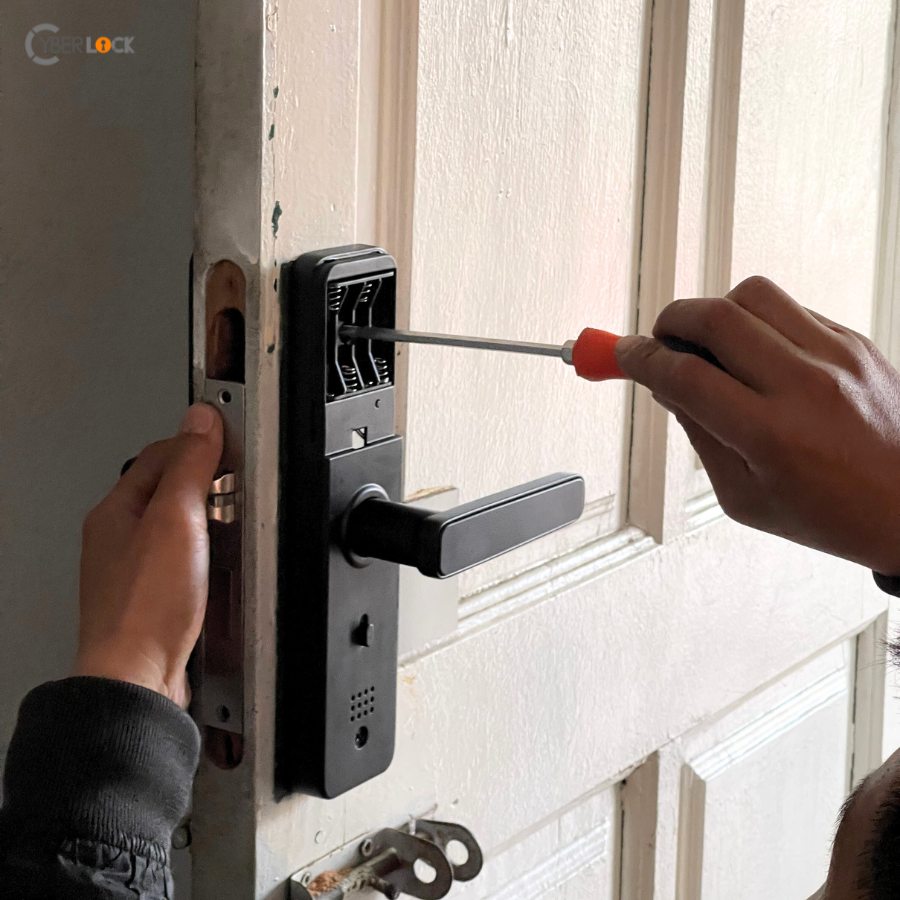 Khóa thông minh dễ dàng lắp đặt và sử dụng